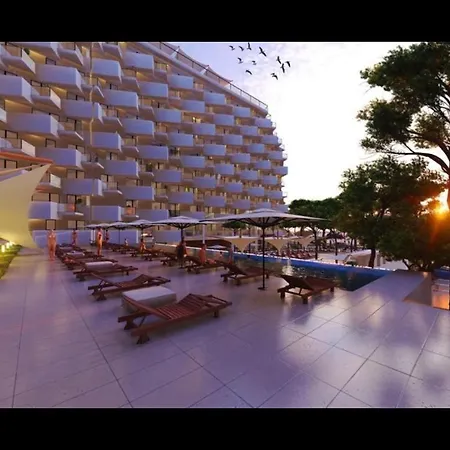 Alezzi Infinity Mavi Apart Apartment Navodari